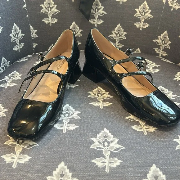 Black Patent Cushionaire Double Buckle MaryJane Shoe - Picture 2 of 4